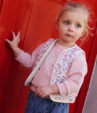 Babies' Sleeveless Cardigan in Printed Cotton Poplin and Sherpa